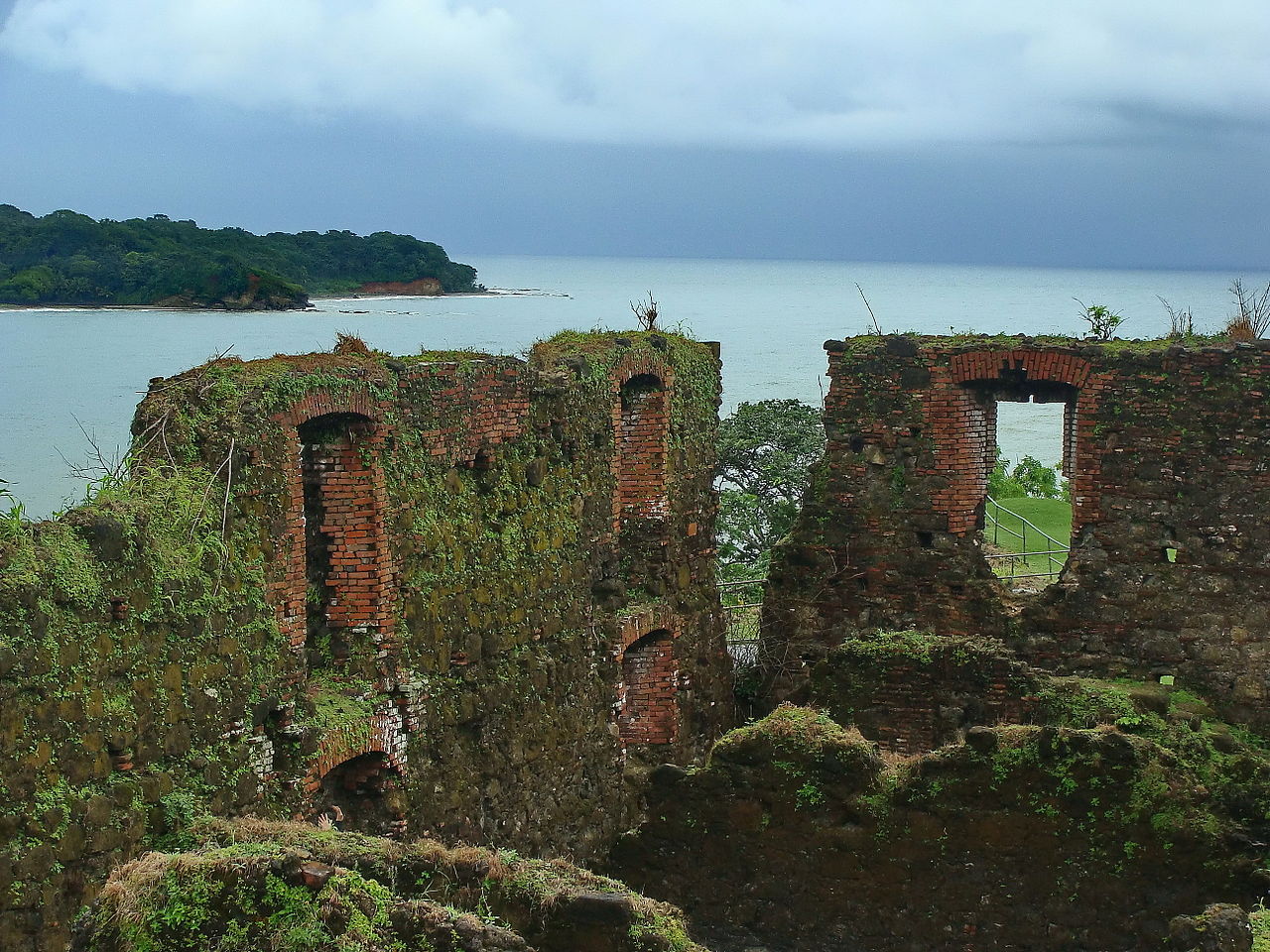 Fortet i Portobelo-San Lorenzo på den karibiske kysten av Panama er et verdensarvsted som har store utfordringer med konservering og  vedlikehold av murverket. Foto:  Commons CC BY-SA.3.0