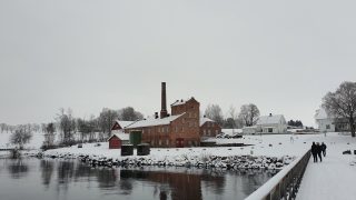 Bildet viser brenneriet Atlungstad i Stange i Hedmark. Fotograf er Hanna Geiran, Riksantikvar