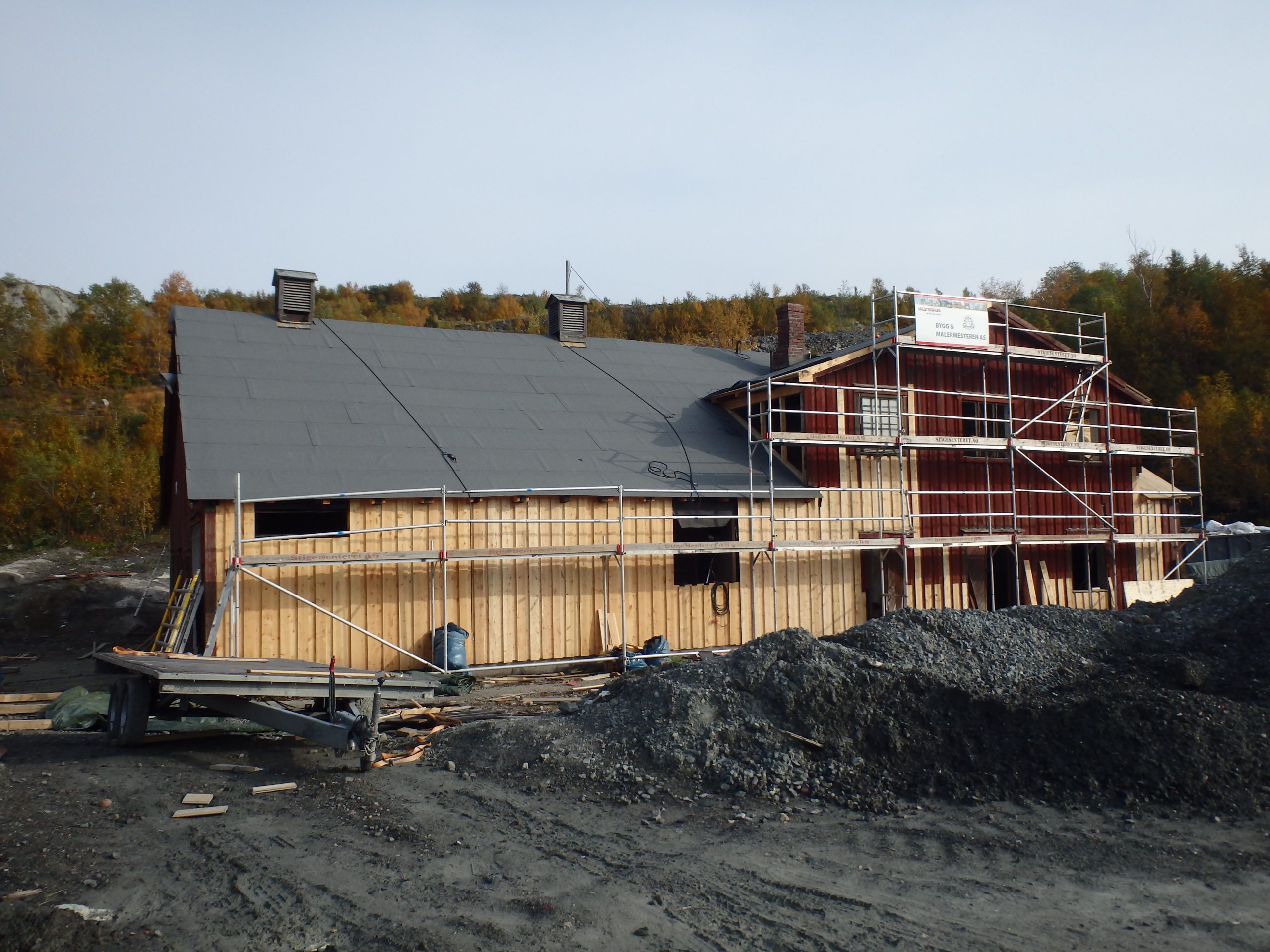 Rørbua i sluttfasen av istandsettingen, høsten 2014. Foto: Finnmark fylkeskommune.