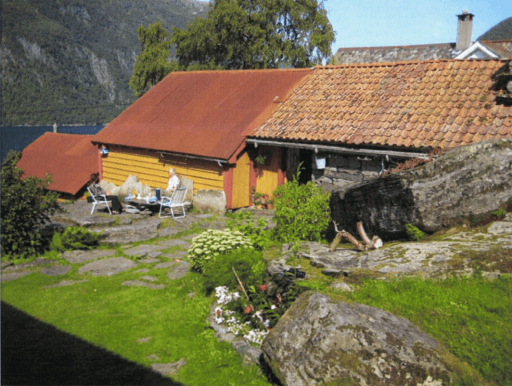 Klyngjetunet på Osmundes er eit kulturminne av nasjonal verdi og Riksantikvaren har freda bygningane i tunet og eit område rundt.