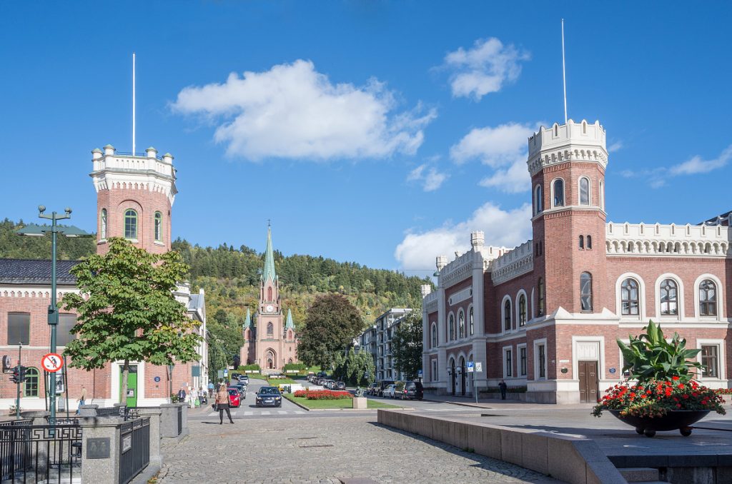 Bragernes torg i Drammen. Drammen er en av kommunene som får støtte til å lage en kulturmiljøplan i 2022.