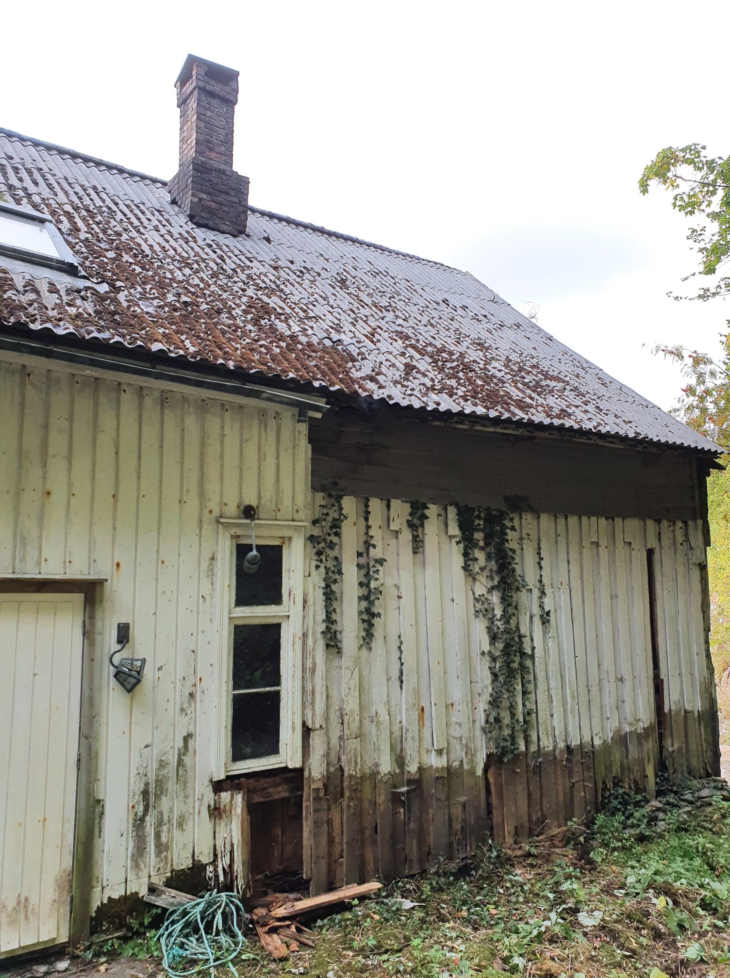 Mørkedalshuset i Rekefjord før renovering.
