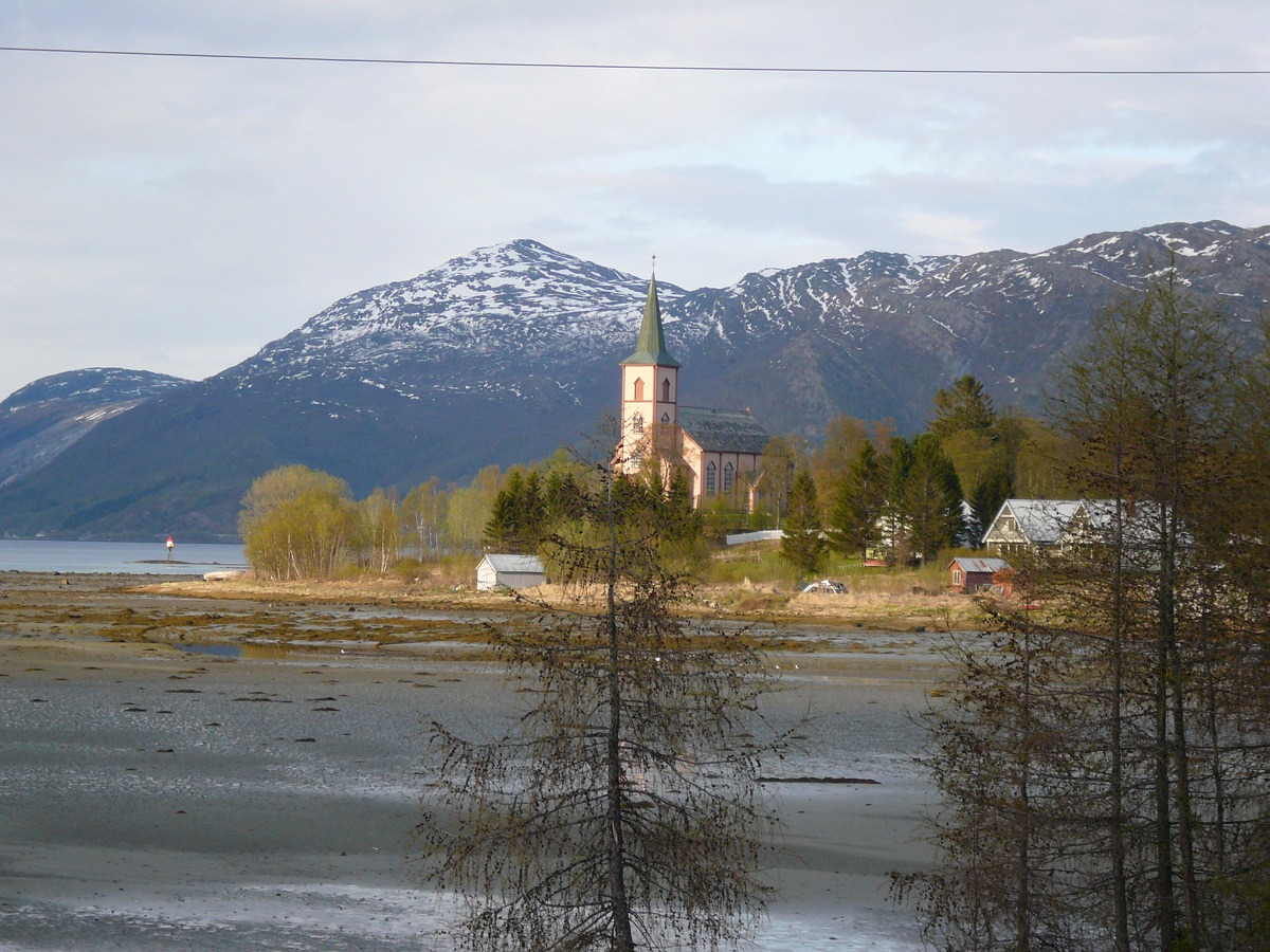 Vakre Røsvik kirke.